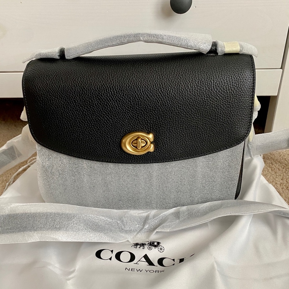 NWT Coach Cassie in Black, Beautiful gold hardware‼️😍😍 SOLD OUT! $295
